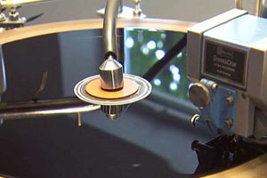 Record cutting machine